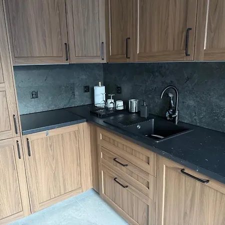 Elegancka Husarska * Валбжих