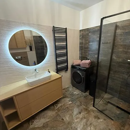 Apartament Elegancka Husarska *